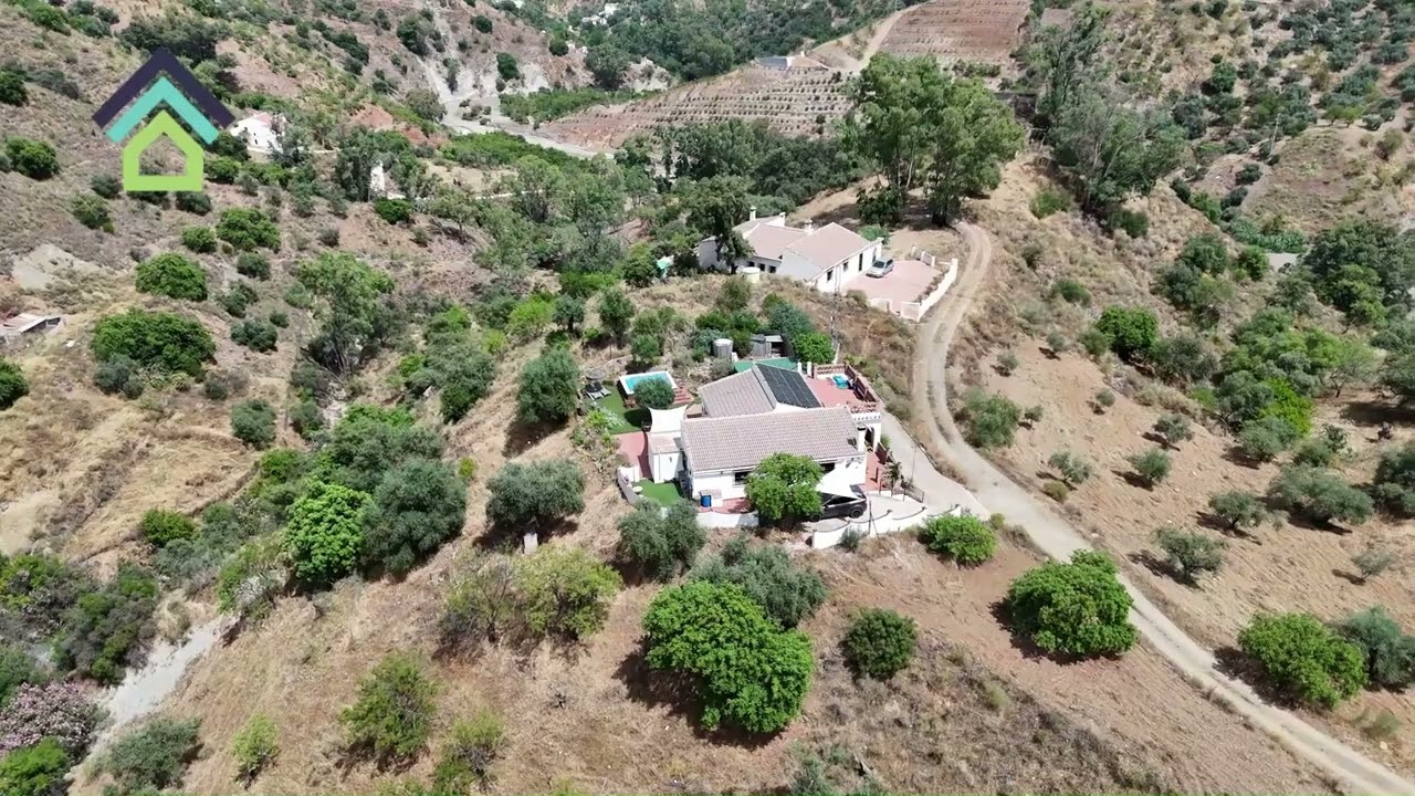 Villa in Comares