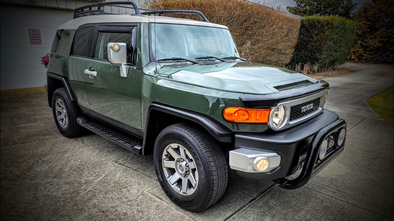 Продается Toyota JF Cruiser 2014 года выпуска с небольшим пробегом (~30 000 миль) ~ Цвет: Армейск...