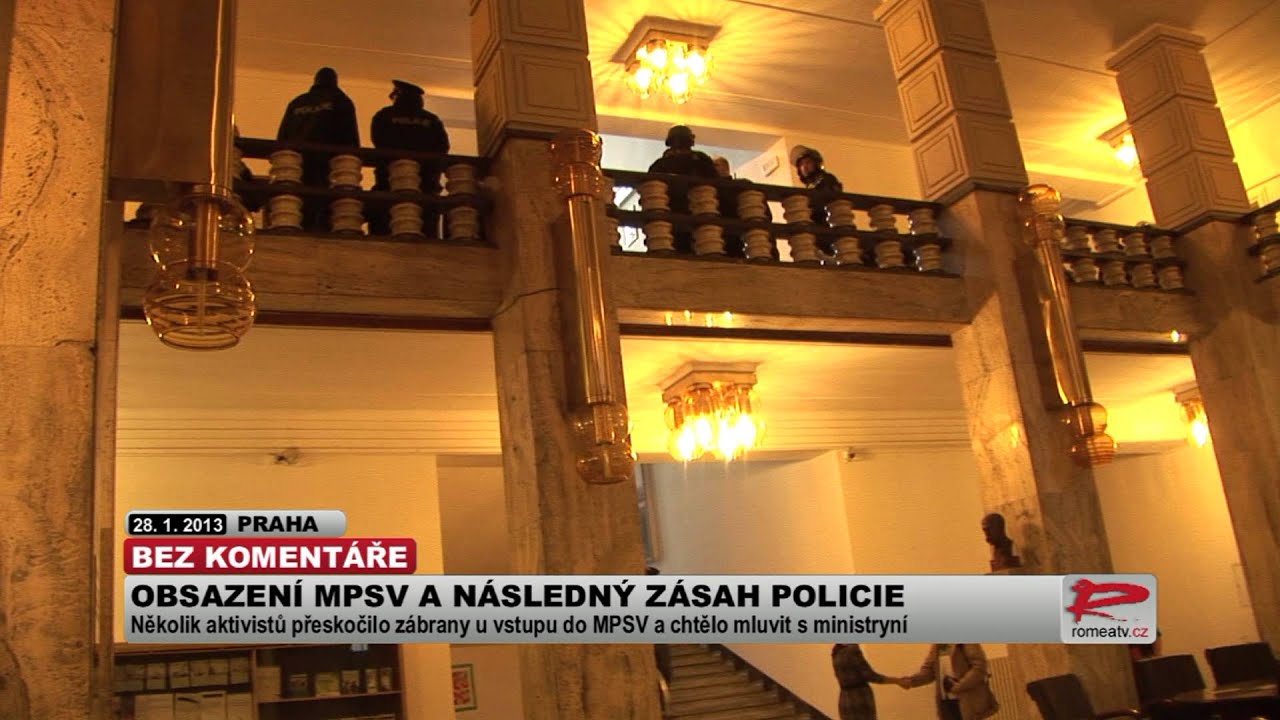 Demonstrace Bydlení pro všechny: Obsazení MPSV a zásah policie