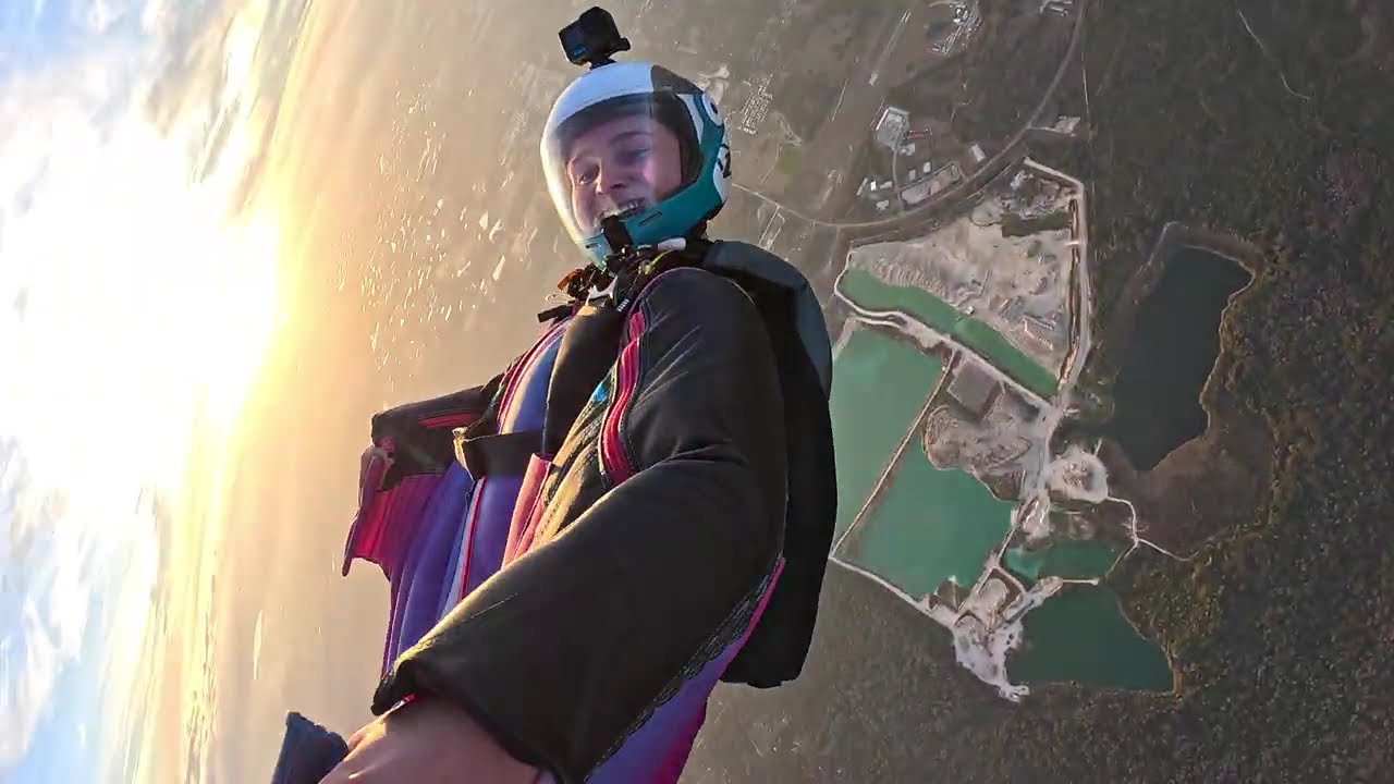 3way wingsuiting with Cassie and Josh at Skydive City Zhills