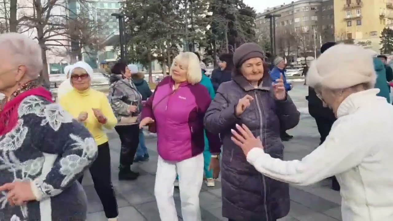 28 февраля 2026  А ДЕВЧОНКА ТА ПРОКАЗНИЦА..