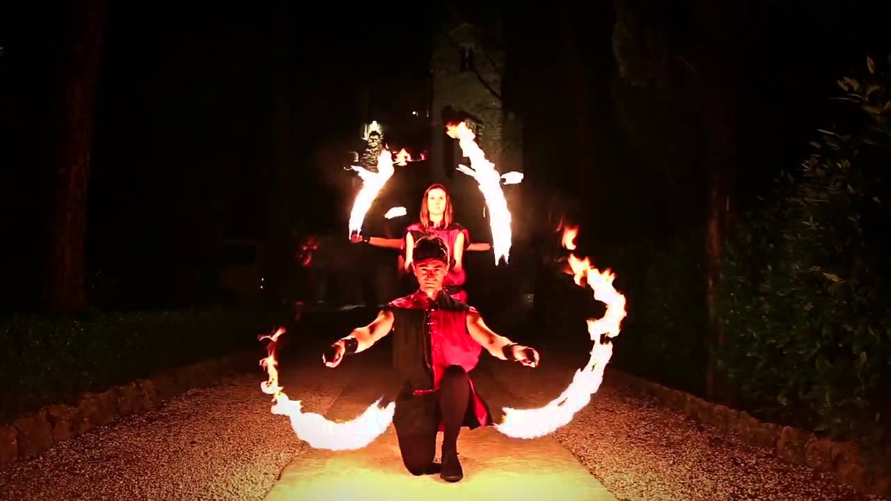 Spettacolo di fuoco medievale - sputafuoco - mangiafuoco - LUX ARCANA