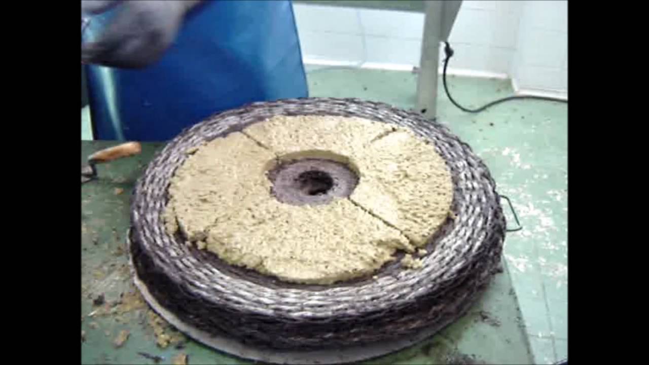 Aceite de oliva prensado en frío (Molinos y MINI-ALAMAZARAS Póbal)