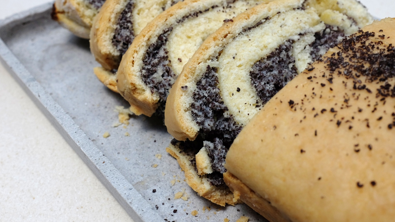 Poppy seed cake (gluten free)