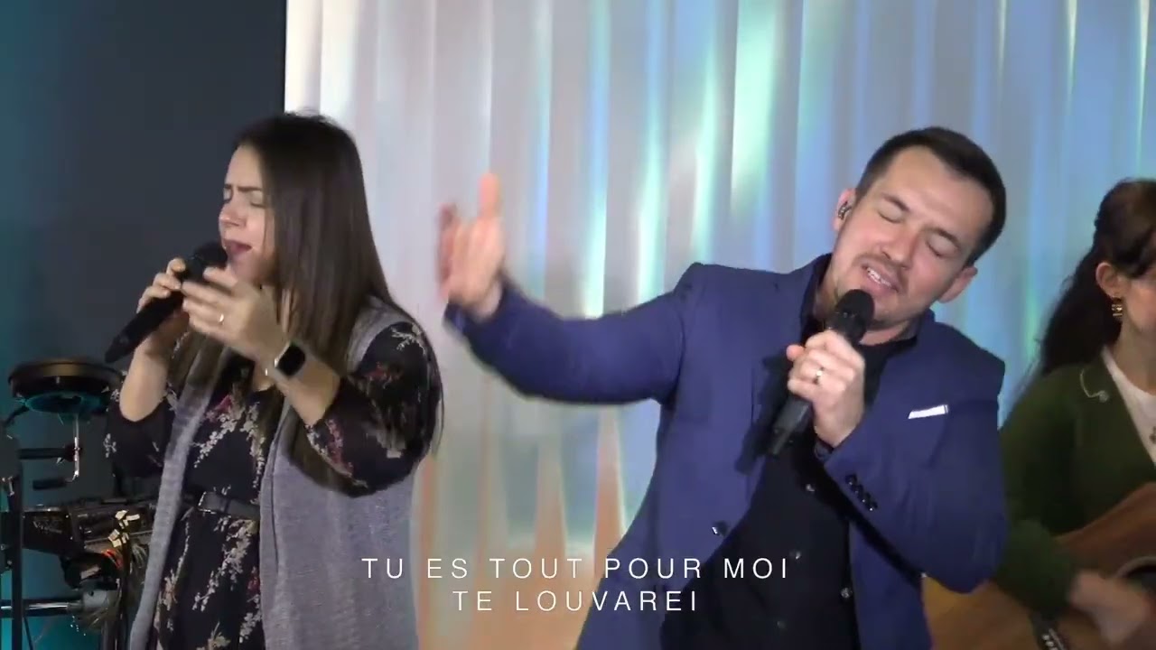 Attire moi à Toi / Perto quero Estar !