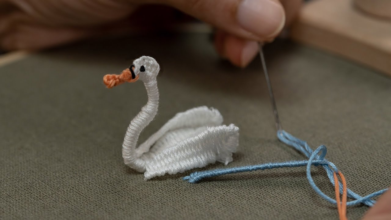 Amazing 3D Swan Art: Secrets to Stitching Idea