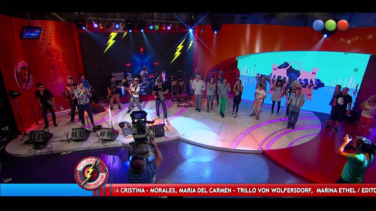 Los Caligaris en vivo, "Nadie es Perfecto" - Peligro Sin Codificar