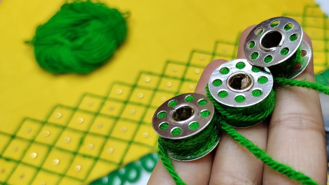 Bobbin में ऊन भर कर बनाएं खूबसूरत Border Design/ Beautiful normal machine embroidery designs/designs