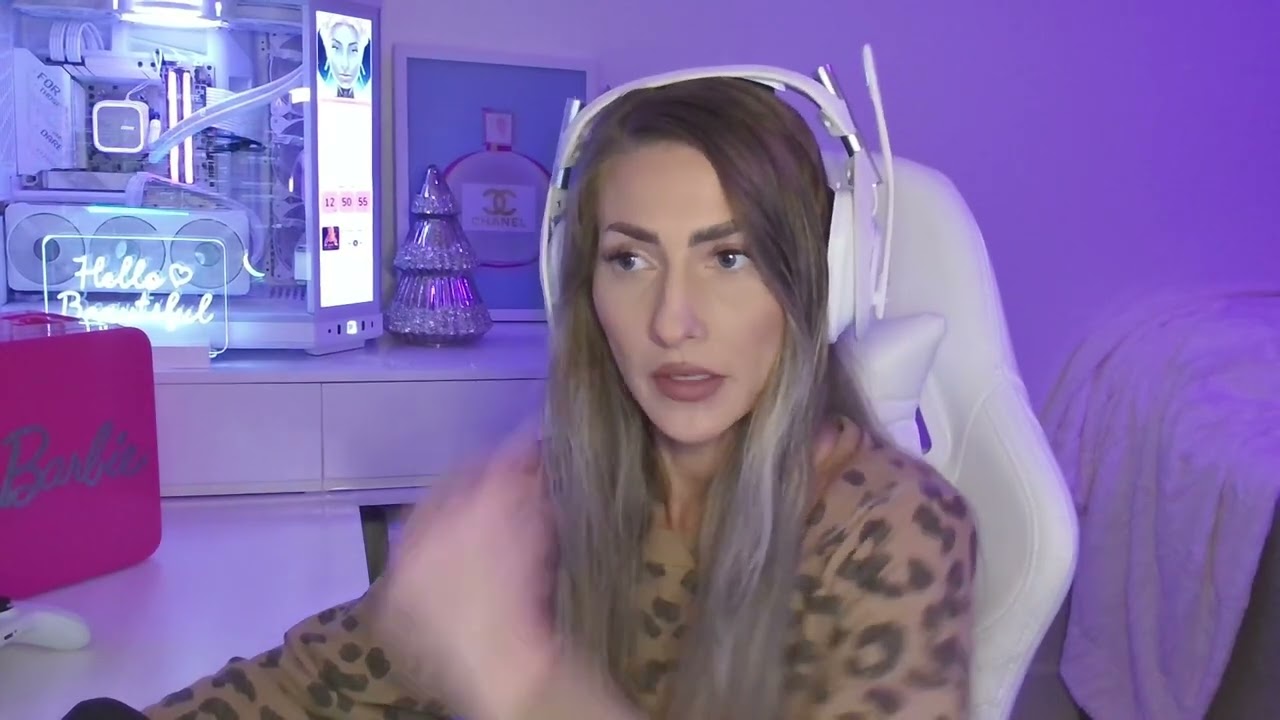 ♡ Apex ♡ 5 Gifted Subs = Doodle/Watercolor of your name ♡ Your Fav Barbie Girl is live now! ��