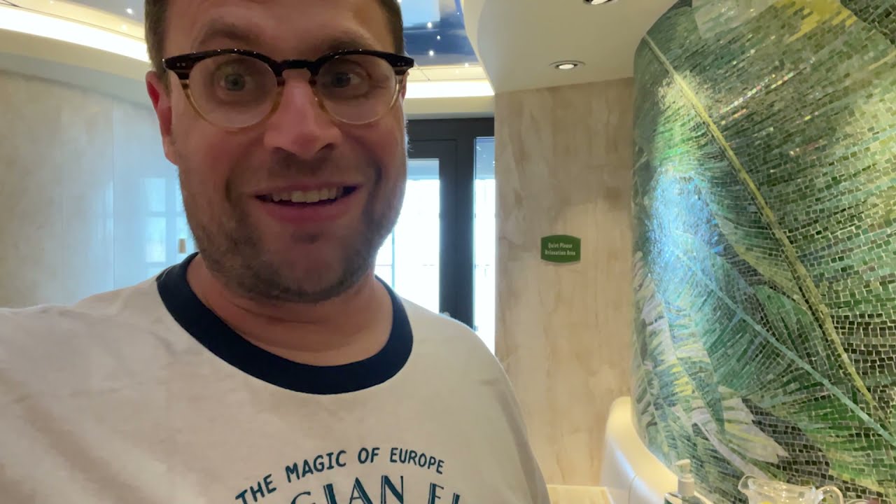 Touring Disney Cruise Line's Rainforest Room on the Disney Fantasy