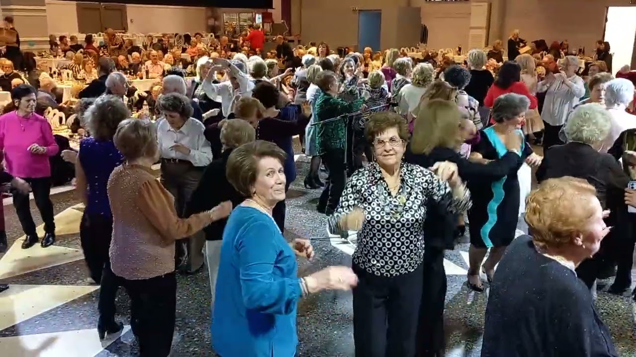 ΤΑ ΚΑΠΗ ΤΟΥ ΔΗΜΟΥ ΝΕΑΠΟΛΗΣ ΣΥΚΕΩΝ ΚΟΒΟΥΝ ΤΗΝ ΠΙΤΑ ΤΟΥΣ...Νο 1
