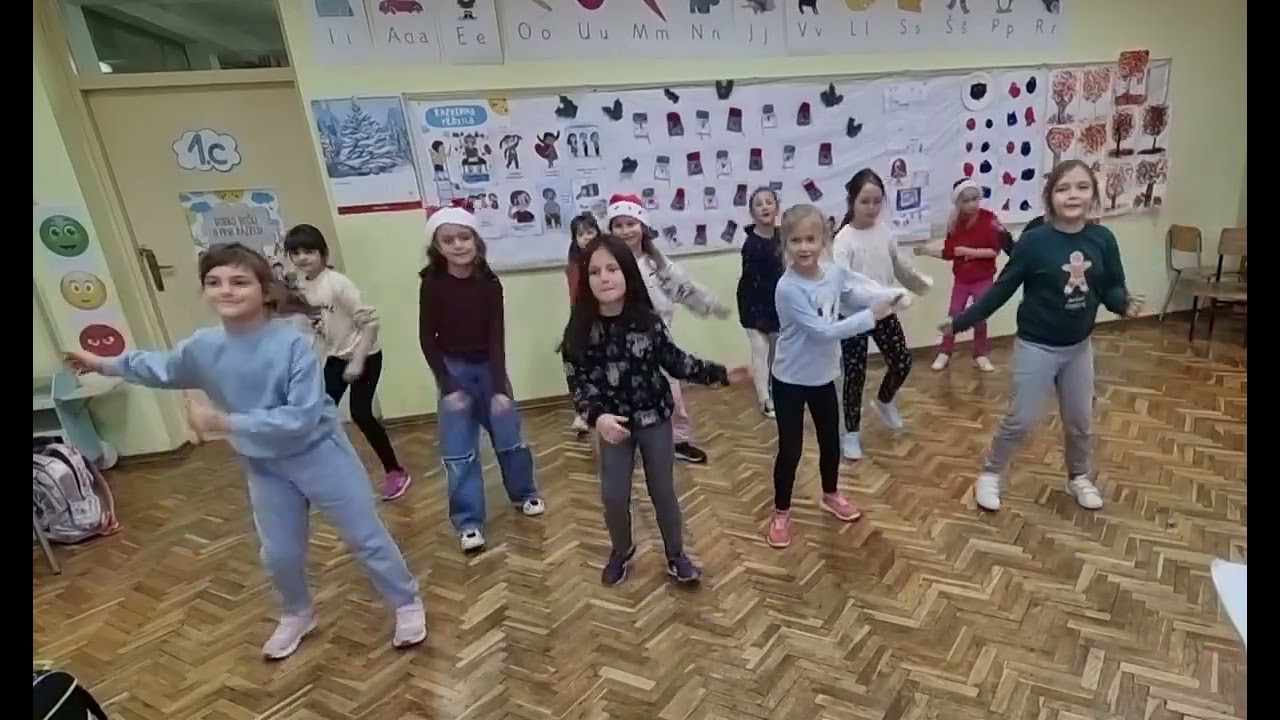 božićni ples 1.C razreda OŠ J. A. Ćolnića