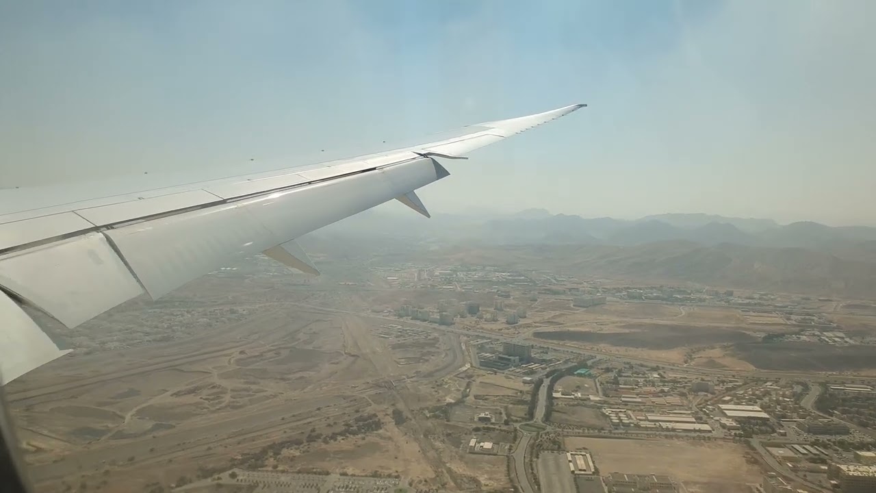 Oman Air 🇴🇲|| b787 || landing in Muscat || beautiful approach ||