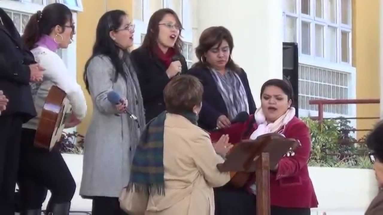 Ofrecimiento de Exalumnas del Colegio Nuestra Señora de la Asuncion