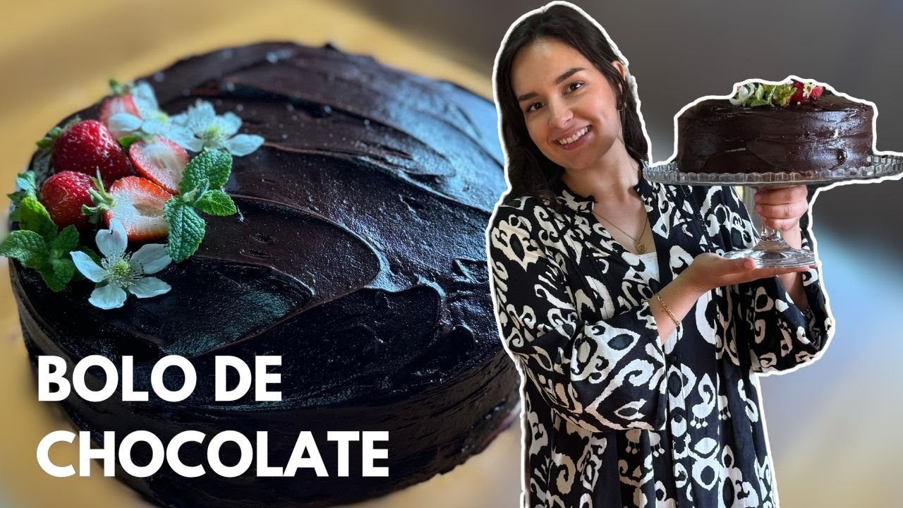 Bolo de Chocolate Escuro | Sem batedeira e muito fácil!