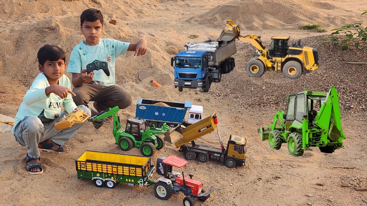 Come to take Sand from RC JCB and RC Tractor,  Dump Truck to build a Home