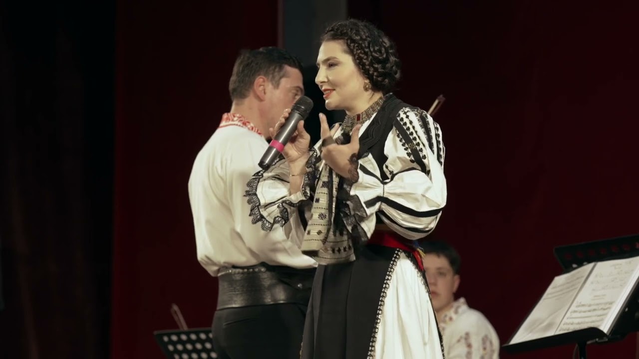 Gabriela Tuță – Moment artistic la lansarea cărții lui Ovidiu Purdea Someș: „Un cuvânt. Un cântec.”