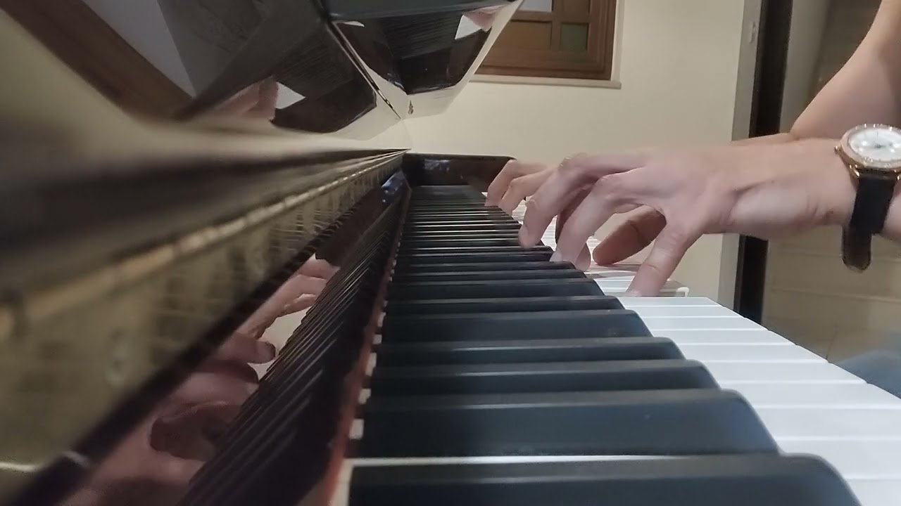Coffee & Books - Lysander (Piano cover)