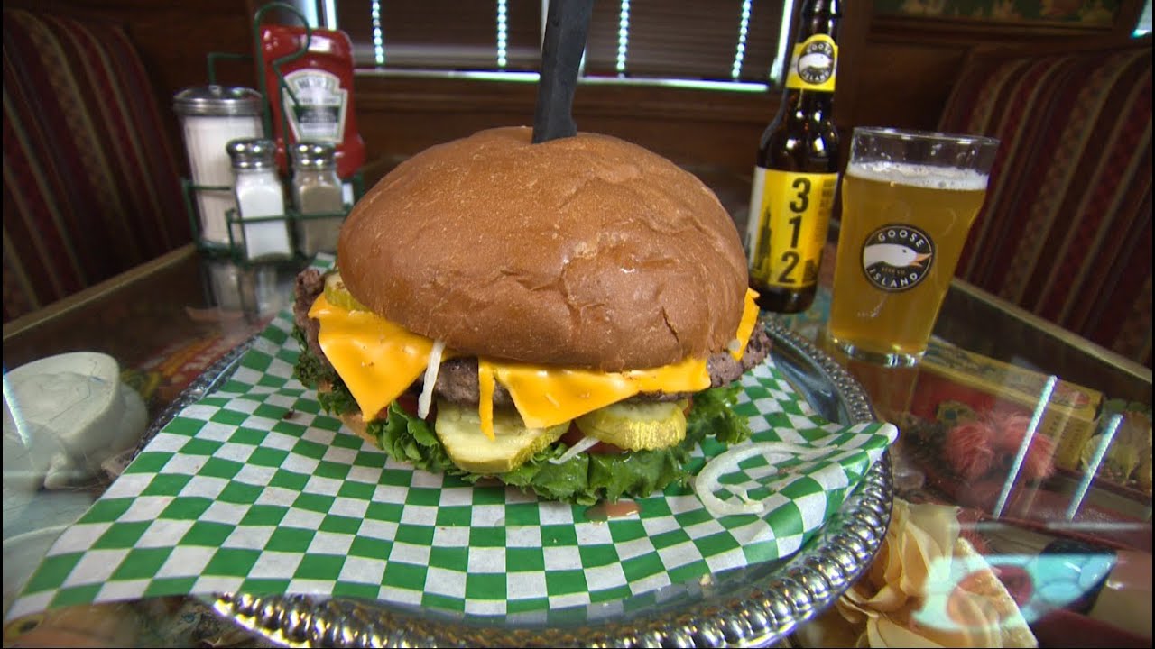 Chicago's Best Burger: R-Place Family Eatery