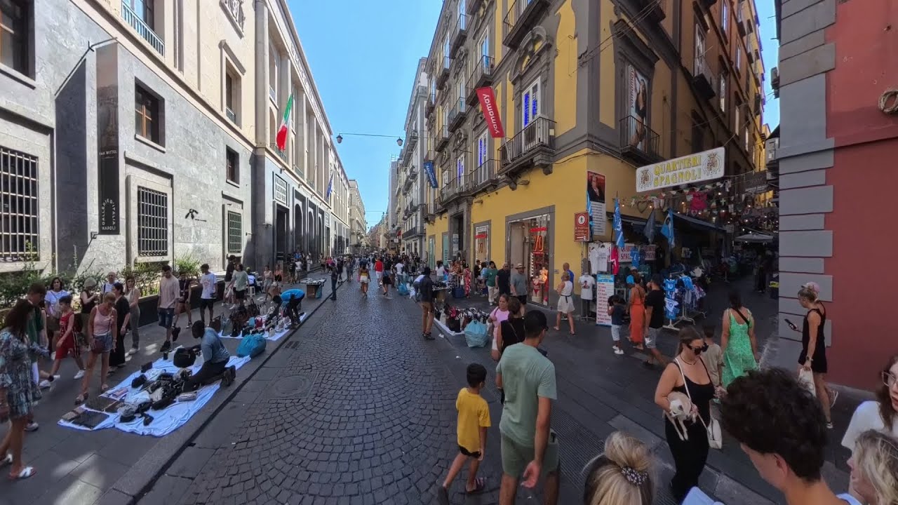 360&deg; Walking Tour of Naples Via Toledo: Explore One of Naples&rsquo; Most Iconic Streets