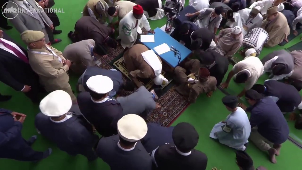 Jalsa Salana UK 2018 International Bai'at at the hand of Hazrat Mirza Masroor Ahmad 1