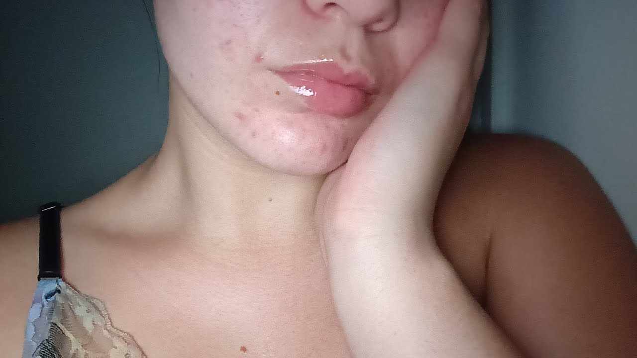 ASMR caseiro( pincel na tela, sons de boca no escuro🖤)