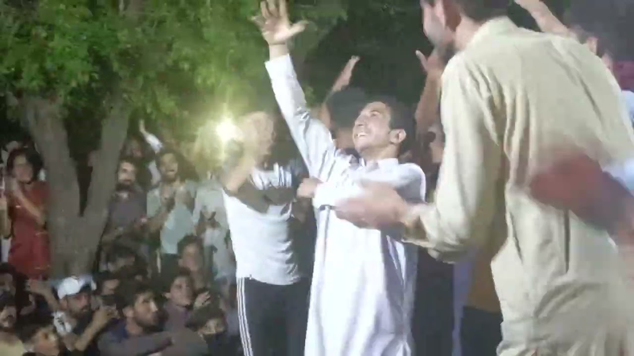 Rahat Ali and Kabir chitrali dance🔥. Garum ishtok Reshun gole 2023