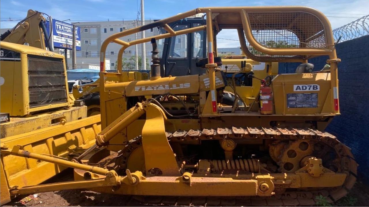 TRATORES DE ESTEIRA À VENDA A PARTIR DE 87 MIL