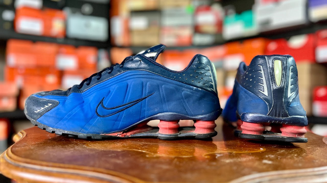 NIKE SHOX R4
