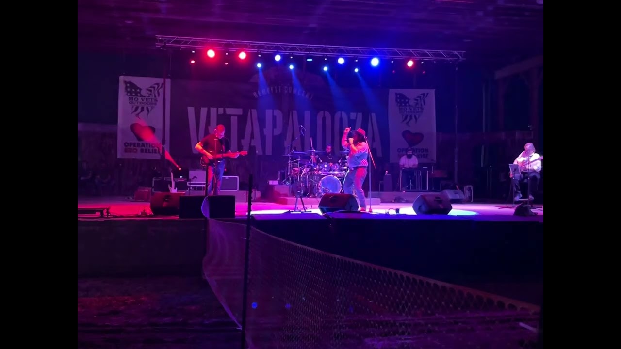 Pink Houses- The 301 Travelers