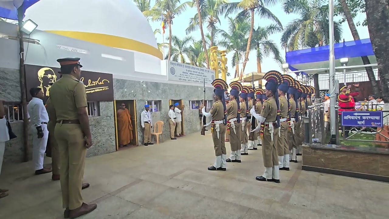 राष्ट्रगीताच्या सुरांनी गुंजली चैत्यभूमी 5,डिबरला मुंबई पुलिस प्रशासन सलामी 