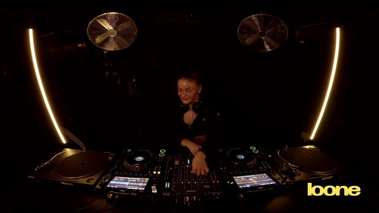 Loone LIVE w/ HNX