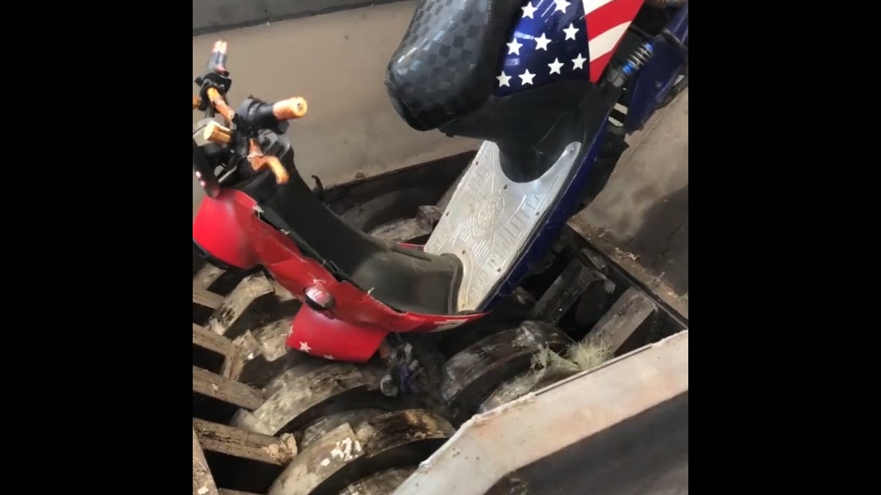 Shredder VS Bicycle, Metal Motorcycles Bike E-Bike Crushing Shredding Machine