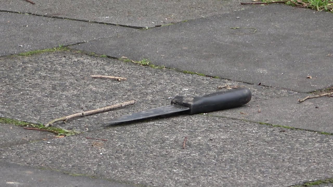 Randalierer mit Messer von Polizei angeschossen - verletzt an Suchthilfe in Bonn am 8.12.21 + O-Ton