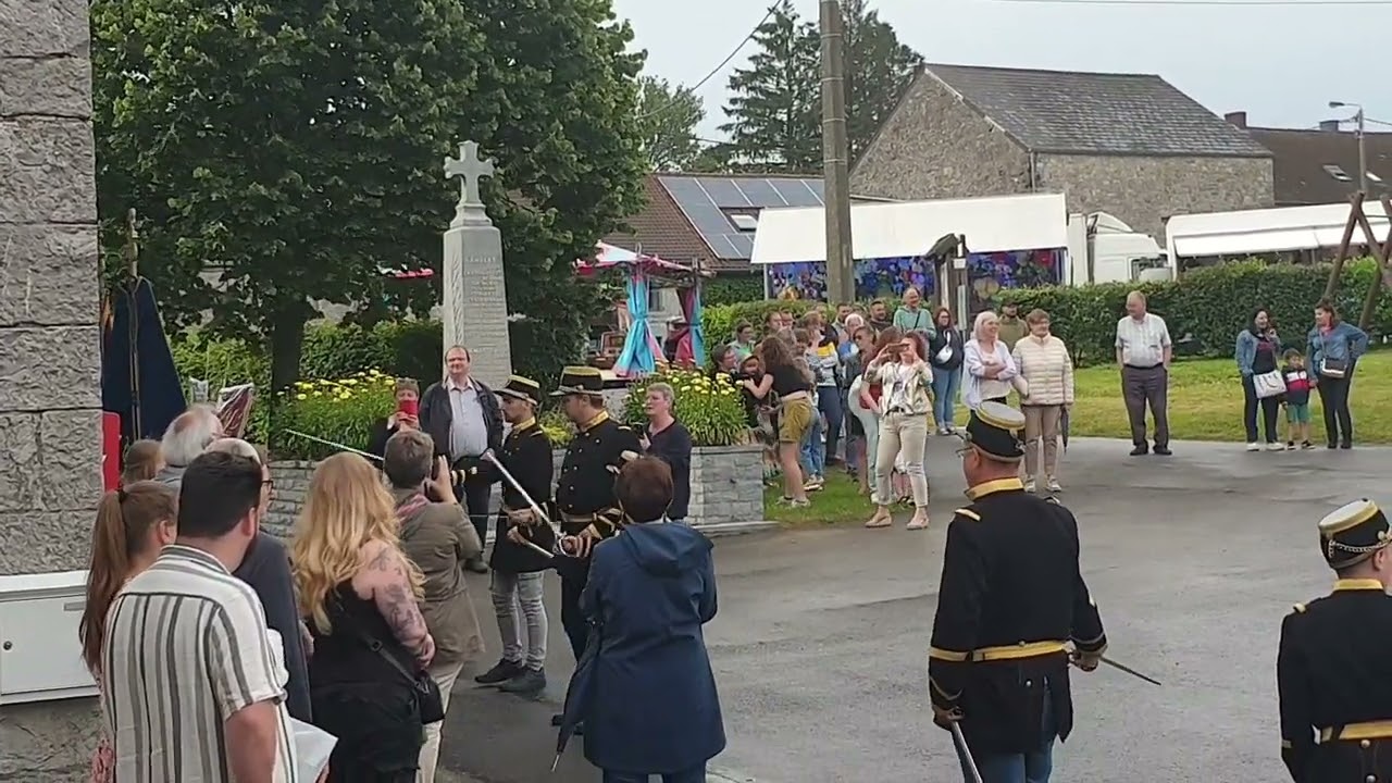 Marche Royale Saint Pierre Villers Deux Églises 2024 : Sortie du Corps d'Office et prise des Drapeau