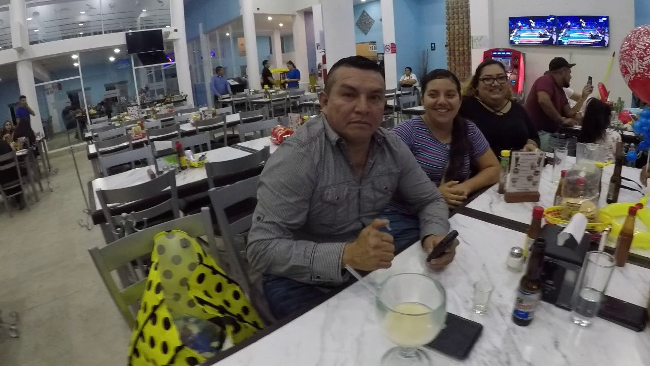 chistolin en mariscos negro Durazo bulevar diaz ordas por primera vez