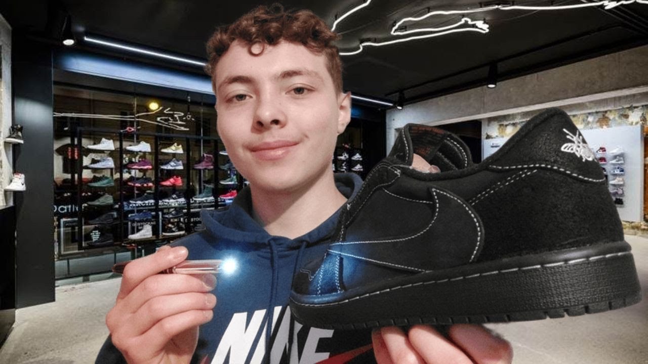 ASMR FR: Roleplay👻Je legit check ta AJ1 Travis👻(Black Phantom)