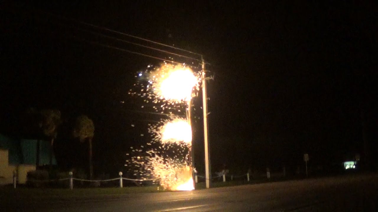 Hurricane Matthew Exploding And Burning Power Lines - 10/7/2016