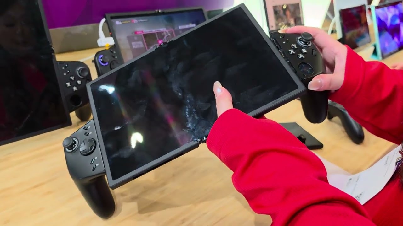 MWC 2026.- Así se juega con Legion Go Fold Concept