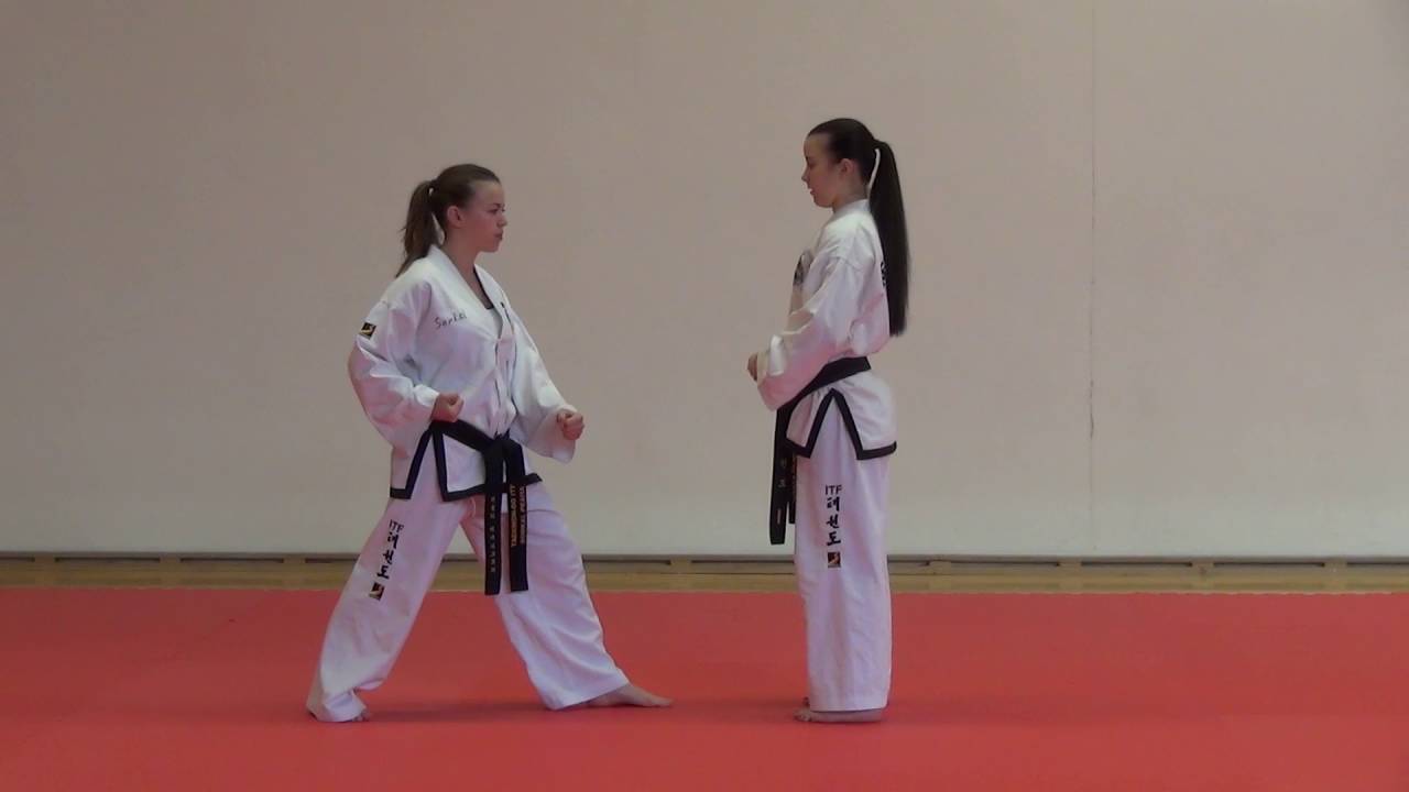 Sambo matsogi - najunde apcha busigi - dvoucestné ; Two-way 3 step sparring - low front snap kick