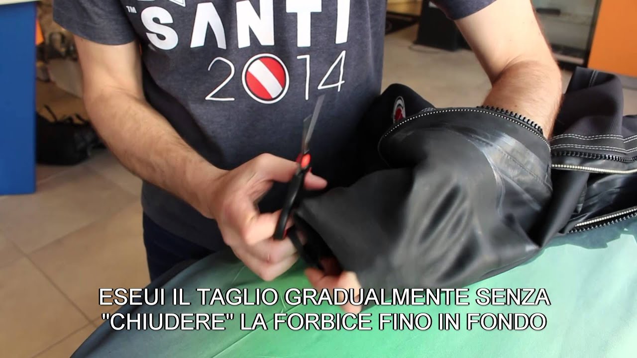Come tagliare il collo in lattice della muta stagna