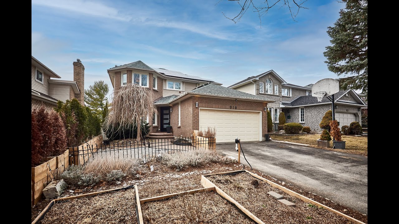 916 Peggoty Cir Oshawa Unbranded