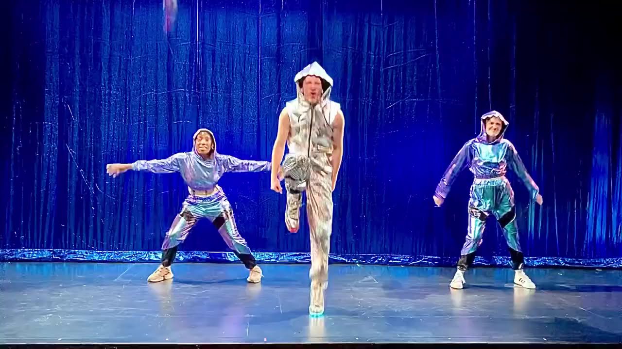 FANCY NANCY Shark Rap!