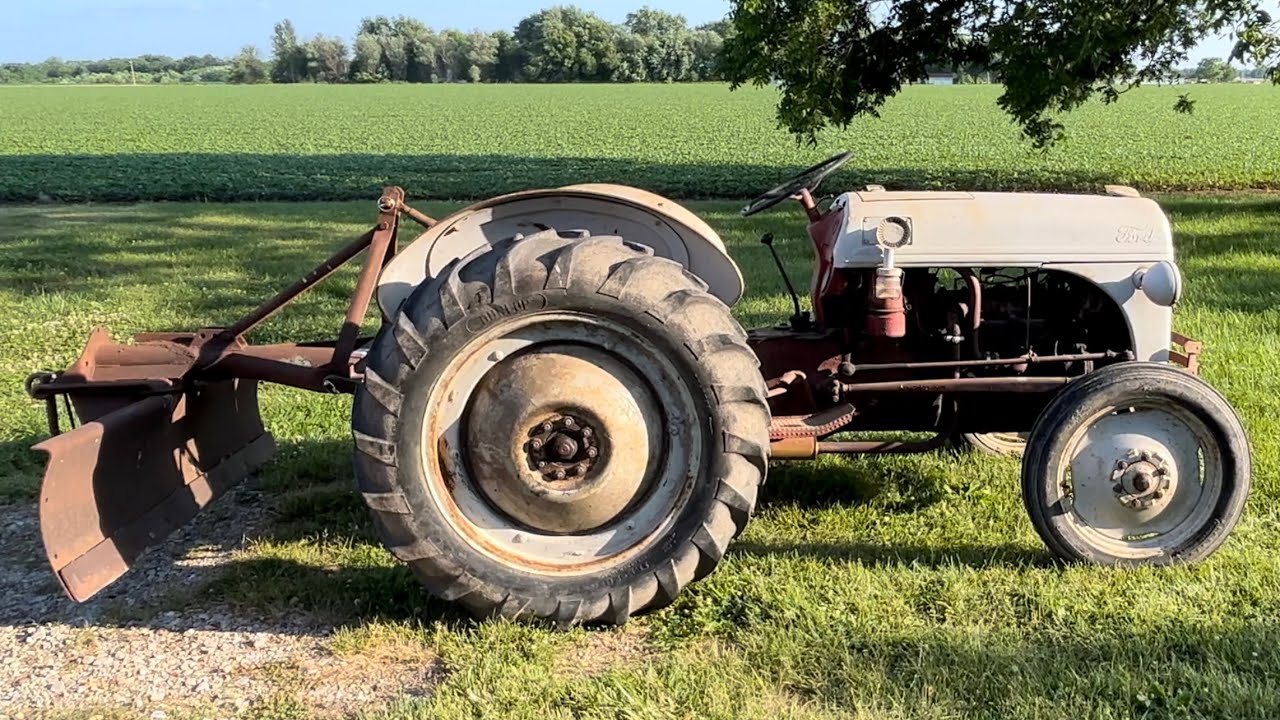 1952 late Ford 8N 3 point with ford grader blade
