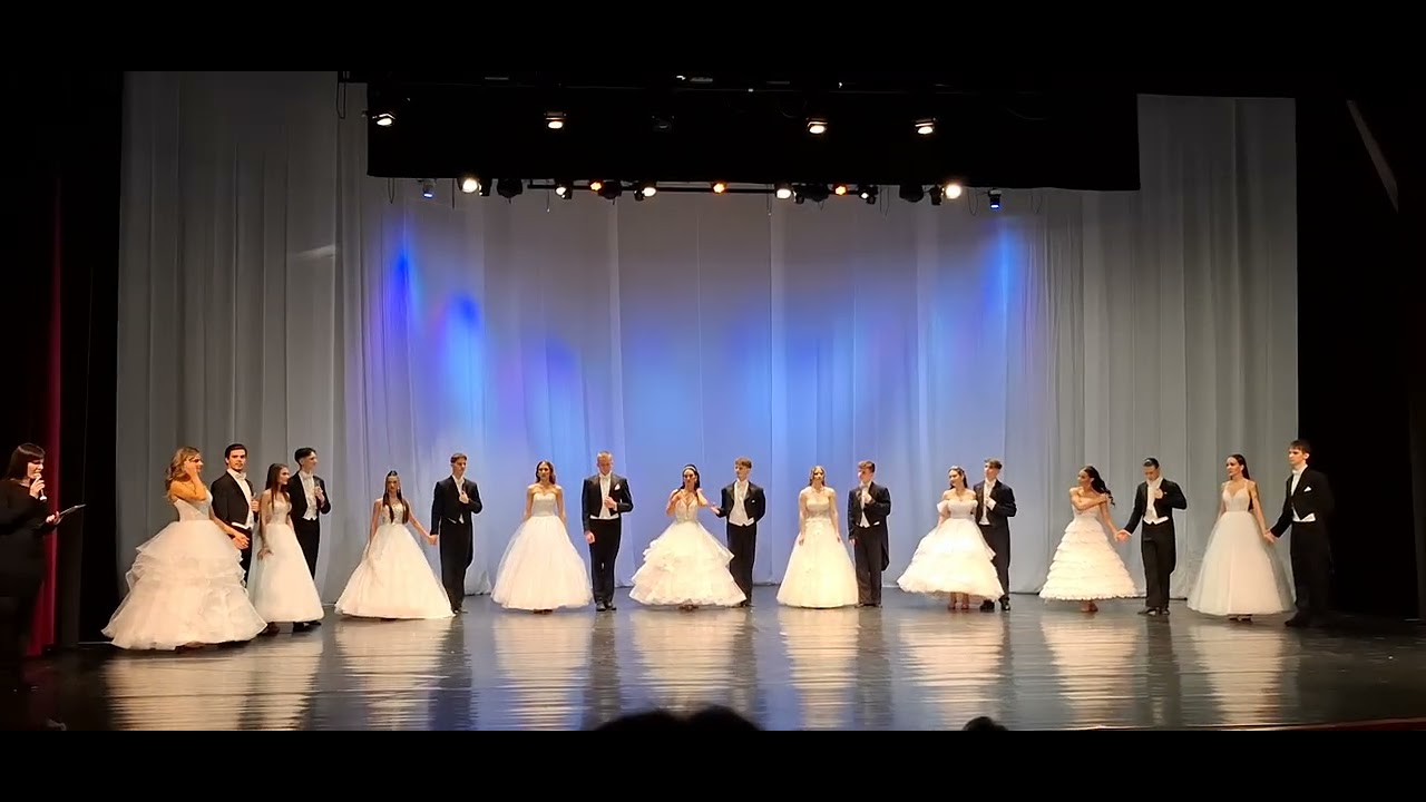 BTS szalagavató bemutatkozás