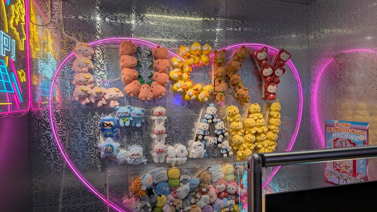 Won A Lot Of Prizes At Lucky Claw Arcade In Birmingham
