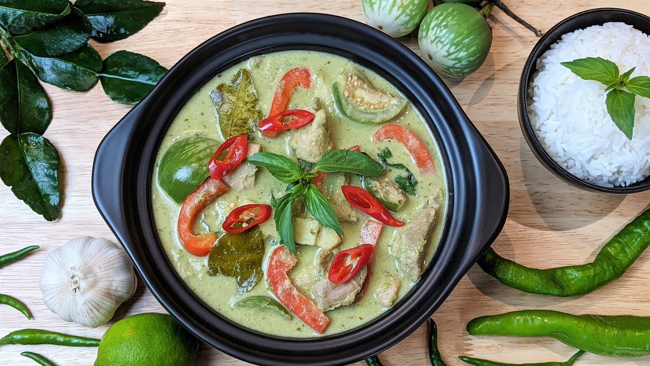 CURRY VERT THAÏ AU POULET FAIT DE A à Z- CHICKEN THAI GREEN CURRY - HOP DANS LE WOK!