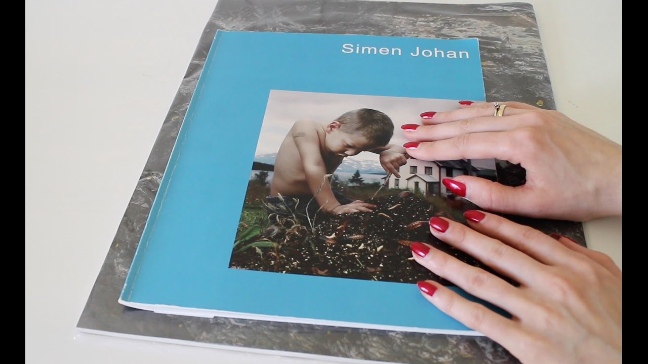 ASMR Art Book Page Turning Relaxation | Finger Tracing | Tapping (No Talking)
