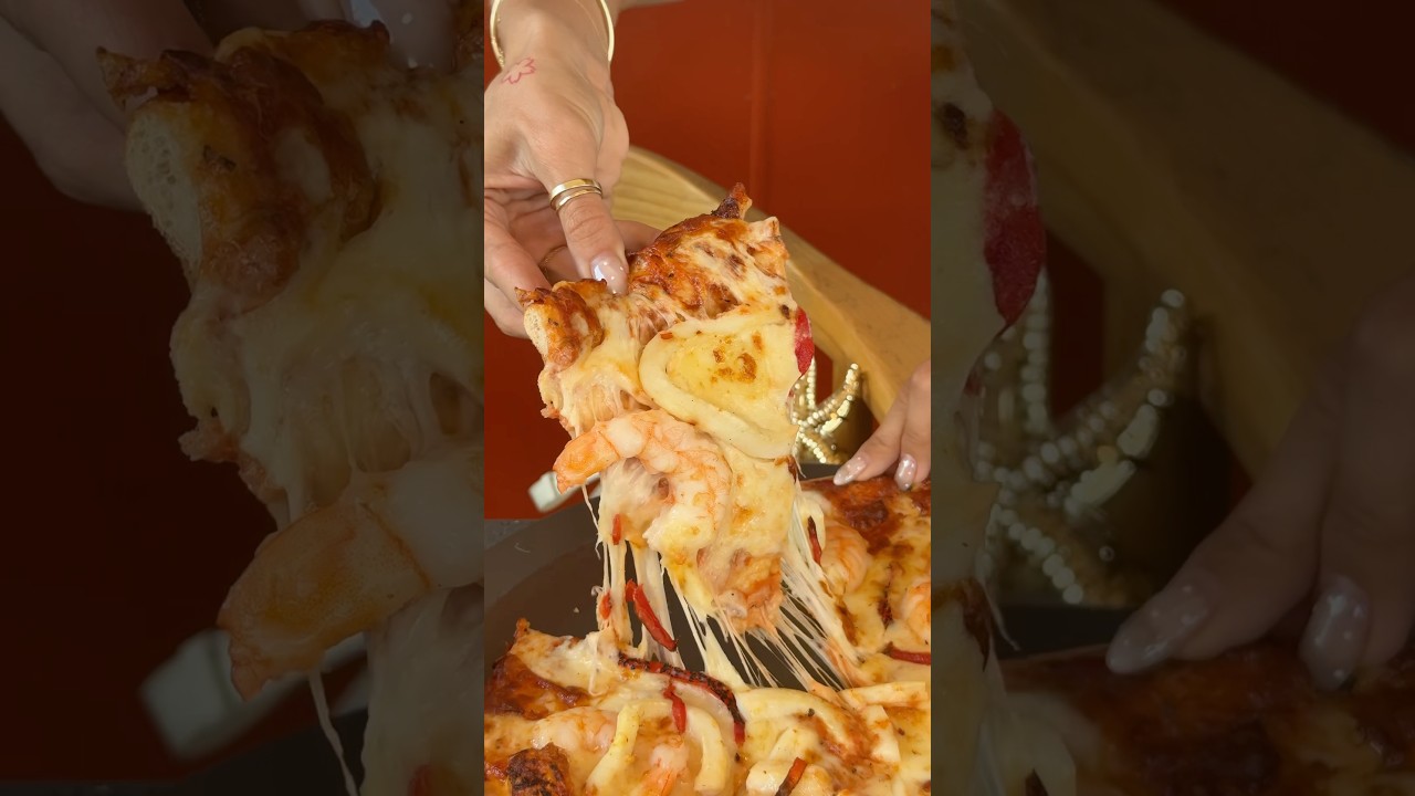 CHEESIEST PIZZA in BRISBANE!!!