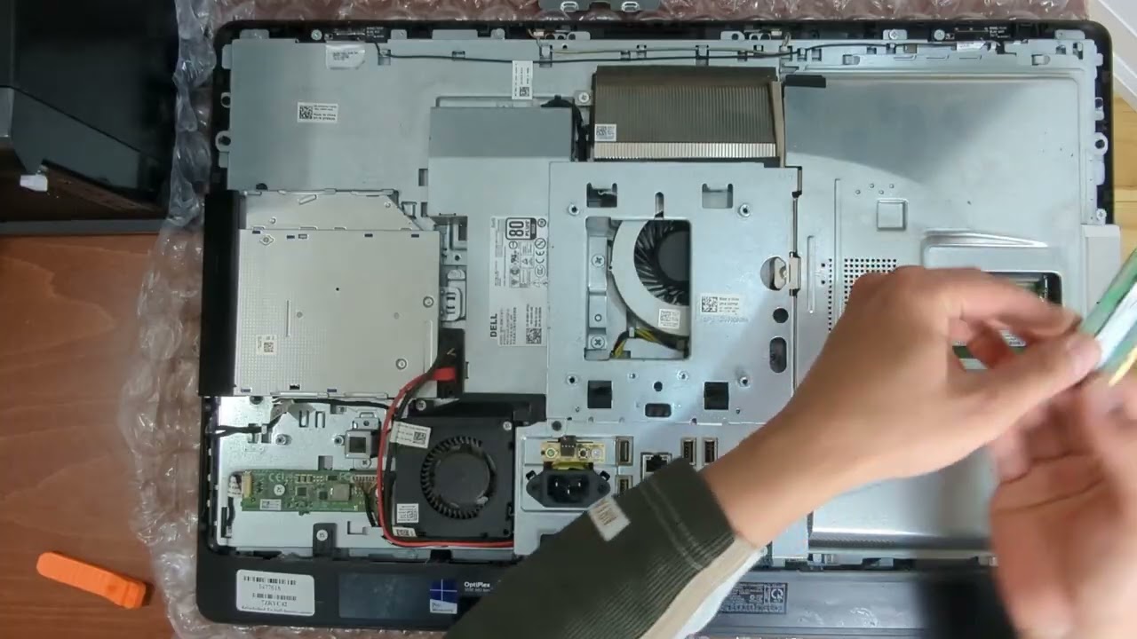 How to upgrade Dell OptiPlex 9030 All-In-One SSD, HDD and RAM in 4K